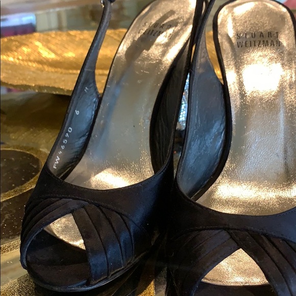 Stuart Weitzman - Picture 3 of 9